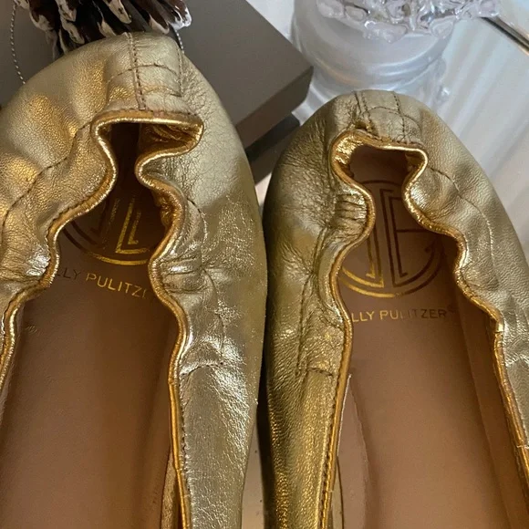 Lilly Pulitzer Gold Leather Ballet Flats Lion Heads Knock Brown Ribbon Size 9 - Picture 4 of 16